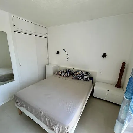 Apartment T2 Climatise Avec Loggia Et Parking Pres De La - Fr-1-388-244 *